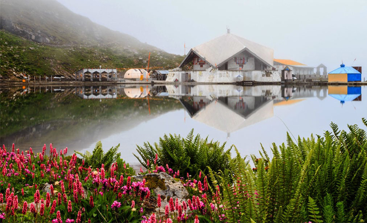 Chardham Yatra with Valley of Flower & HemKund Sahib